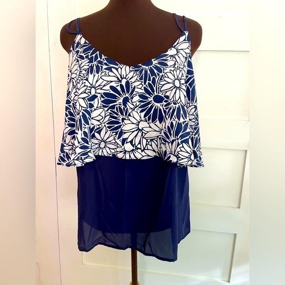 Charming Charlie’s Adj Strap blue White Floral Flowy Tank Top XL - Picture 2 of 11